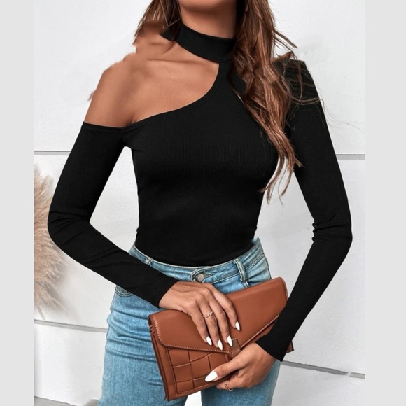 Luxe cutout fitted top - Picture 1 of 9